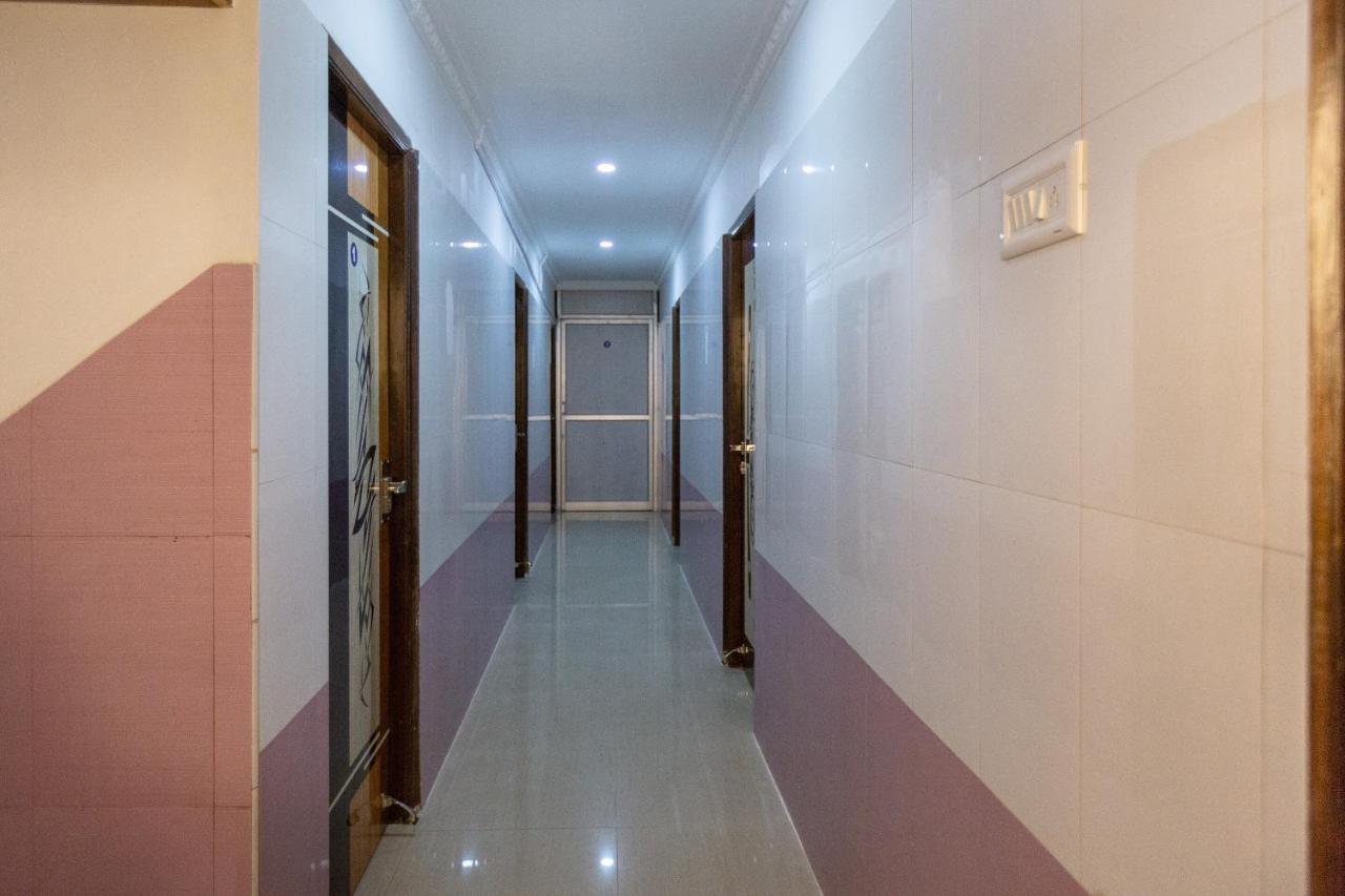 Oyo 19396 Cristal Residency Hotel Chennai Exterior photo